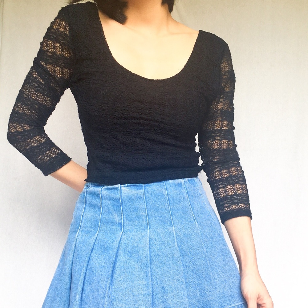 UO PINS AND NEEDLES Sheer Lace Backless Crop L